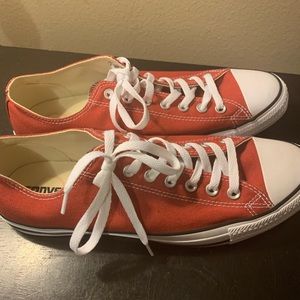 Men’s Converse chucks red/ rust colored